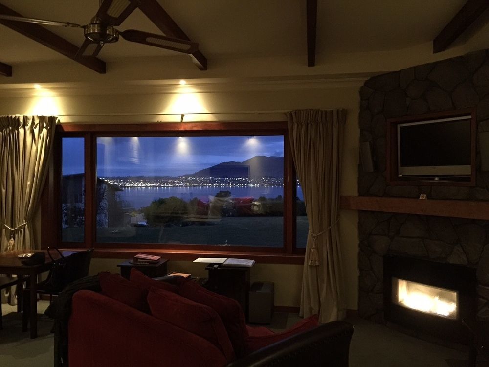 Tauhara Sunrise Lodge Lago Lago Taupo Exterior foto